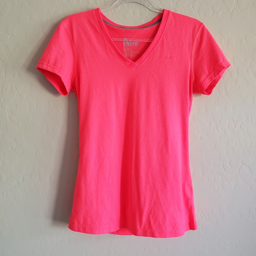 ⭐️4/$20 Nike Dri-fit T-shirtSmall